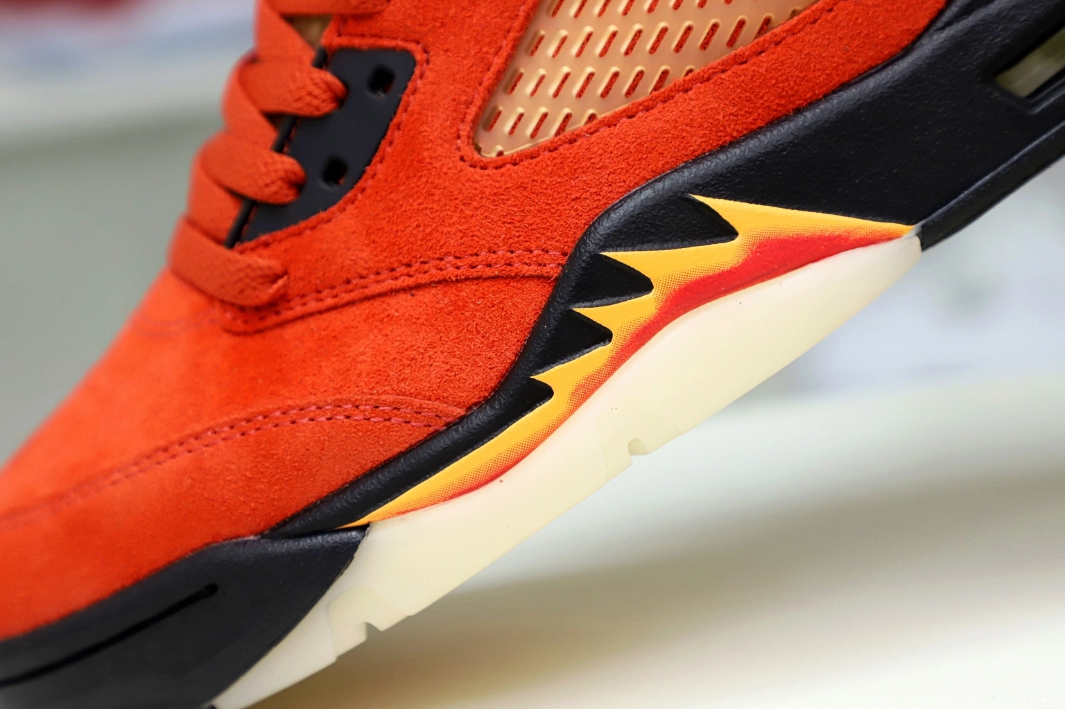 Air on Jordan Women 